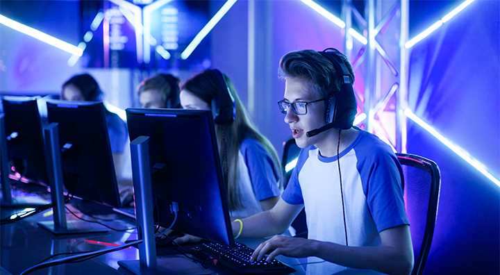 人力资源公司凯发k8官网国际专注文娱及消费品领域的顾问指出如今二次元经济已不是小众经济